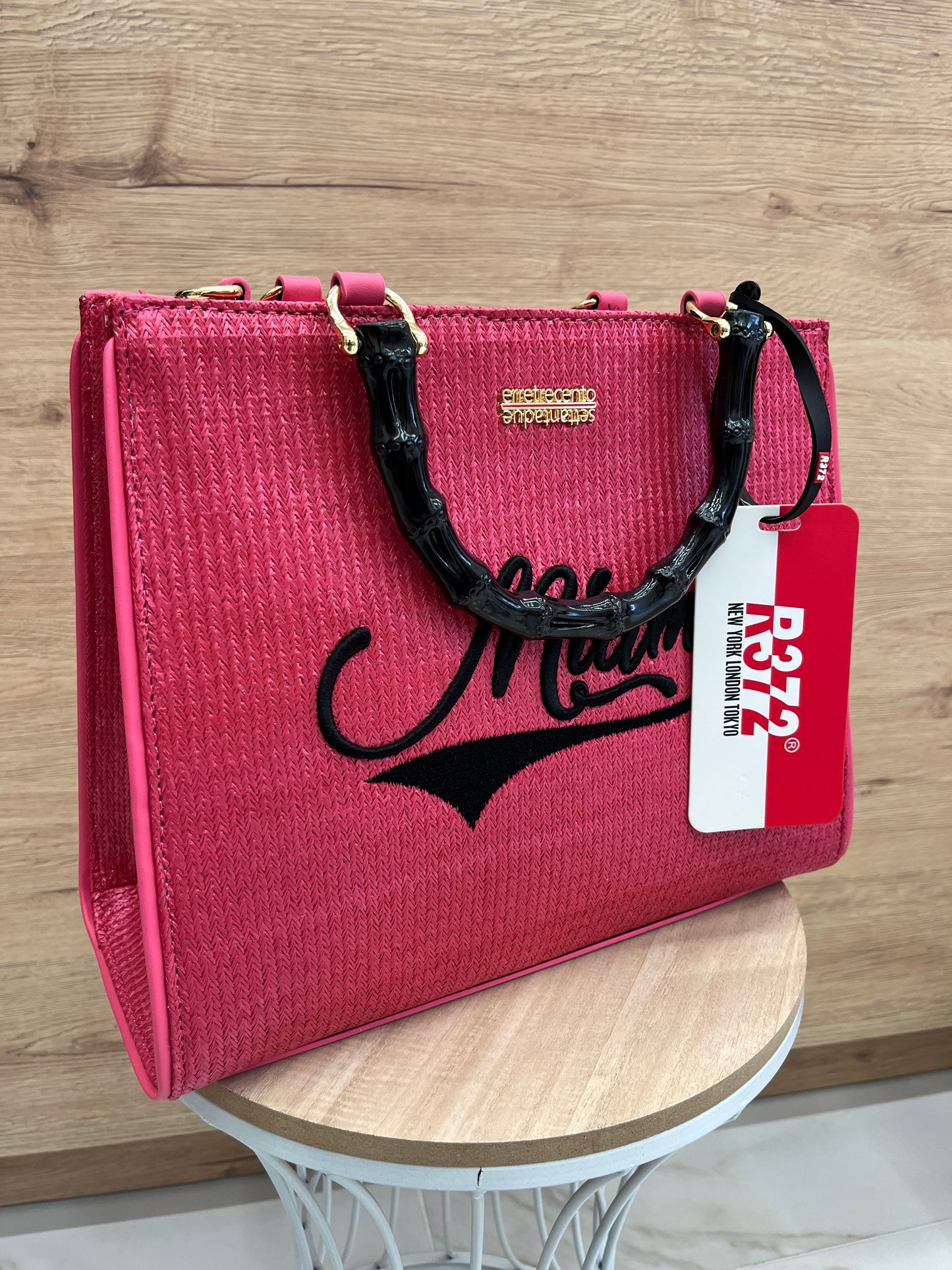 Borsa R372 Media